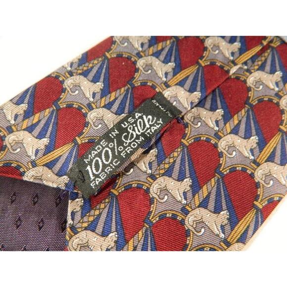 Vintage Wide Geoffrey Beene Silk Maroon Lion Sphinx Print Tie, All Silk Necktie - Picture 4 of 6